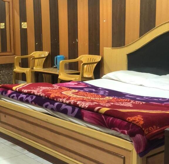 בית מלון כפרי Neelam