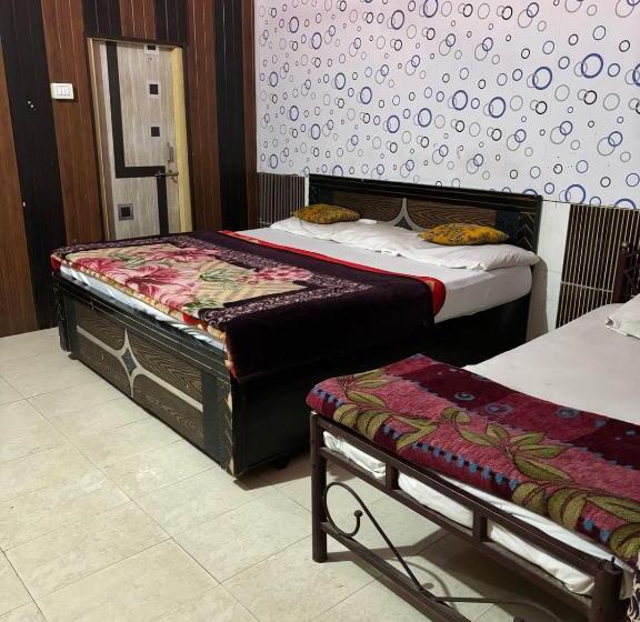 בית מלון כפרי Neelam