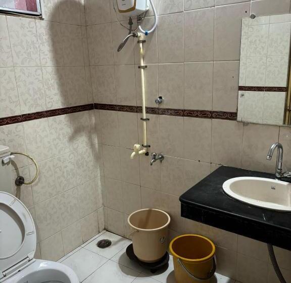 בית מלון כפרי Neelam