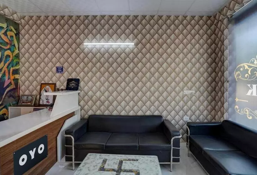 ホテル Oyo Kanak Residency