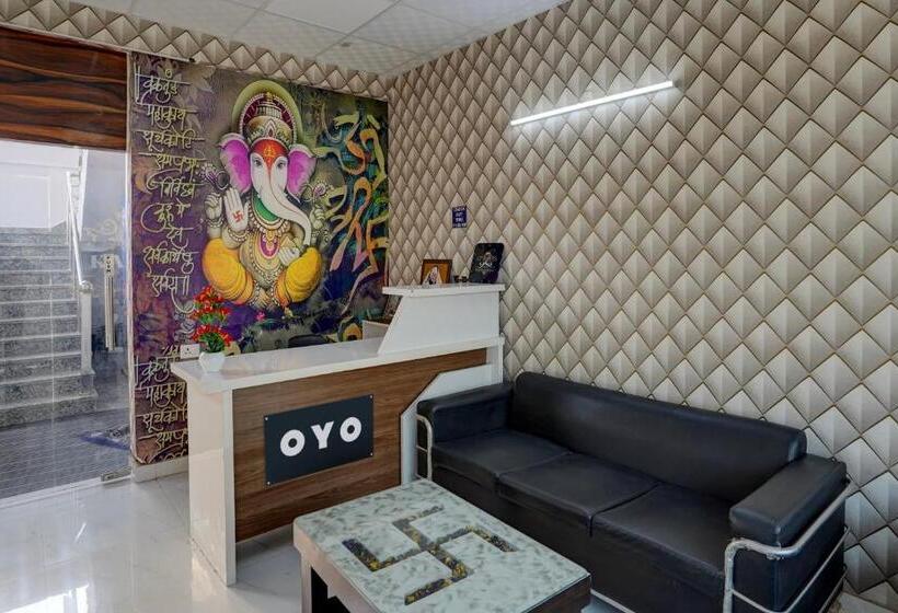 בית מלון כפרי Oyo Kanak Residency