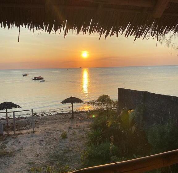 בית מלון כפרי The Rock Ocean View