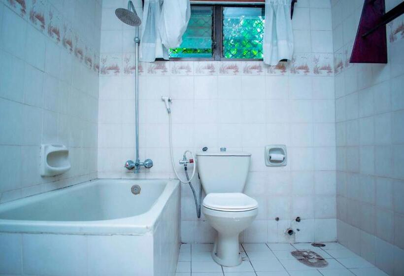 בית מלון כפרי The Rock Ocean View