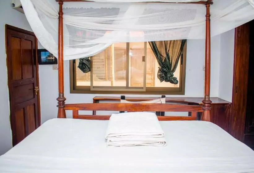 Hotelli The Rock Ocean View