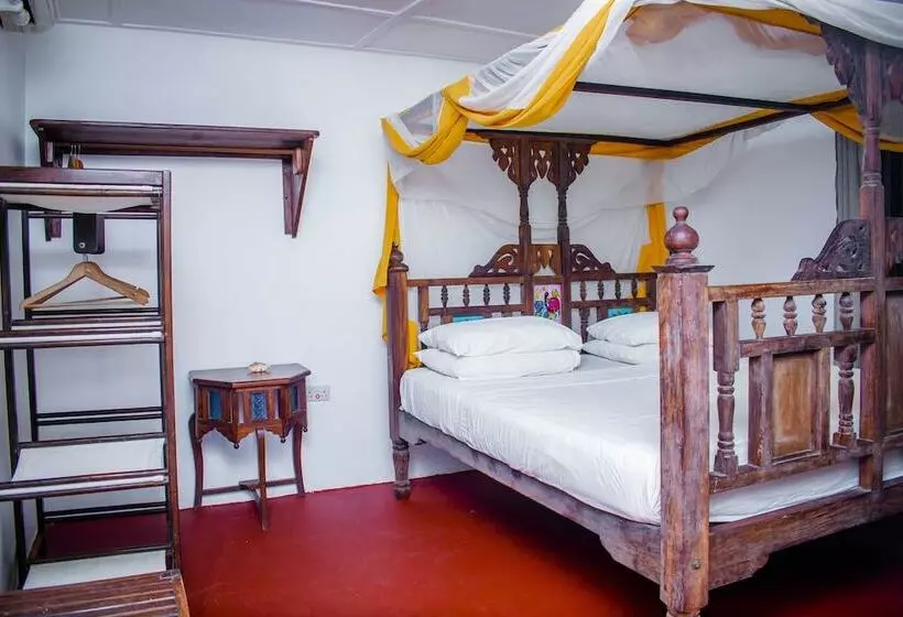 Hotelli The Rock Ocean View