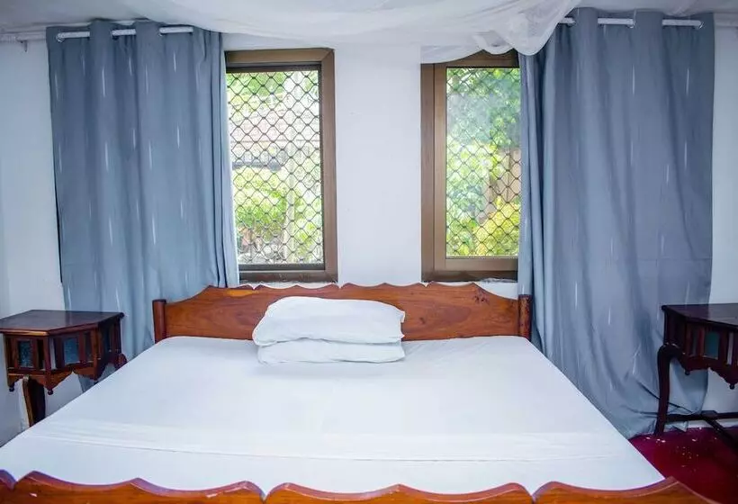 Hotelli The Rock Ocean View