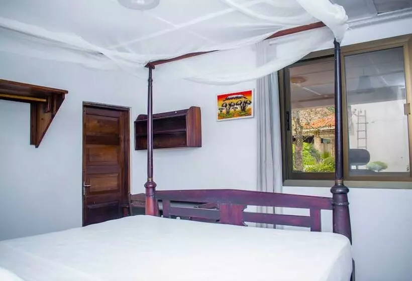 Hotelli The Rock Ocean View