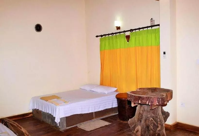 ホテル Thimbiriwewa Eco Resort Wilpattu
