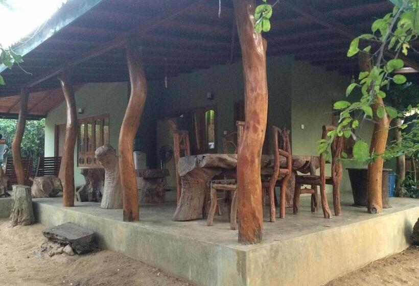Hotel Thimbiriwewa Eco Resort Wilpattu