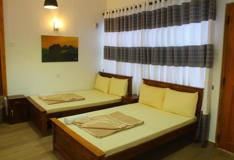 호텔 Triniton Holiday Villas