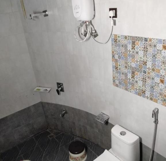 هتل Unique Resort And Restaurant