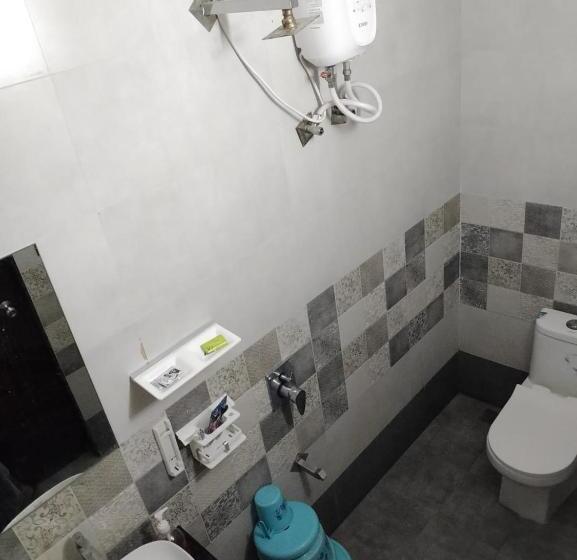 هتل Unique Resort And Restaurant