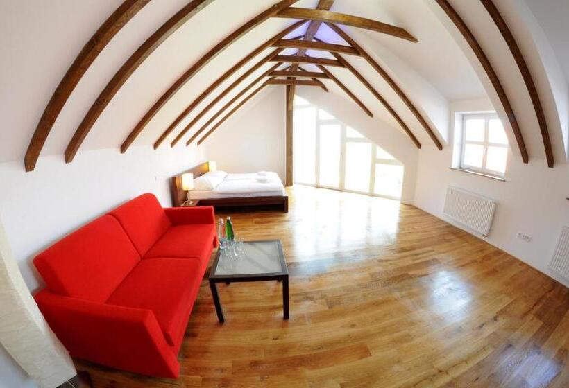 펜션 Chalupa Na Mlatě