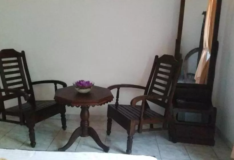 Majatalo Hiri Mango Villa