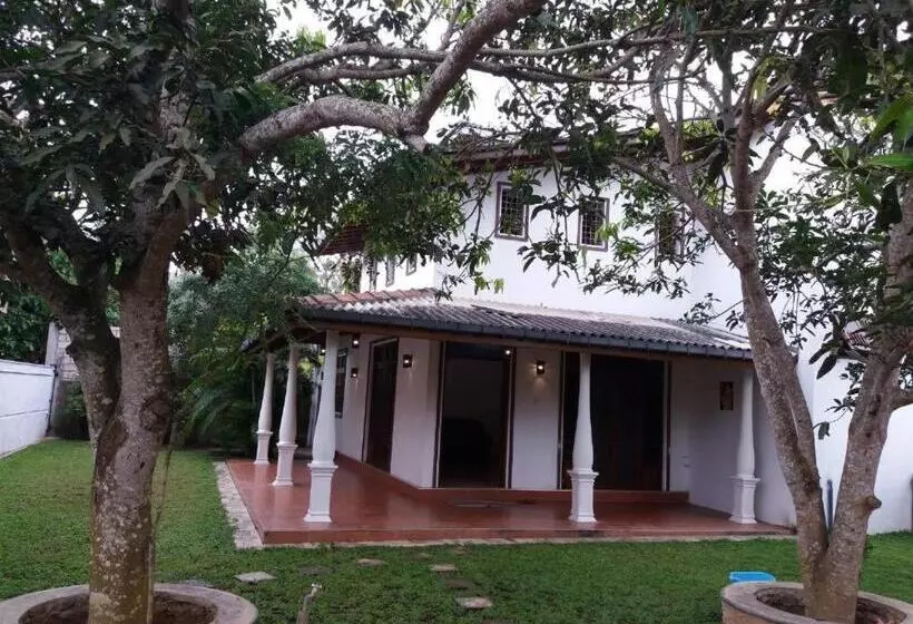 Majatalo Hiri Mango Villa
