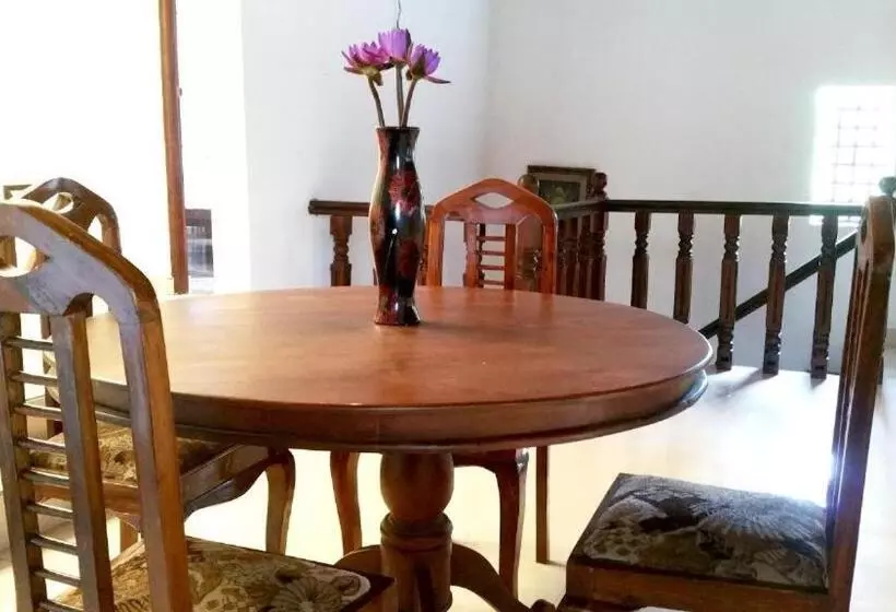 Majatalo Hiri Mango Villa