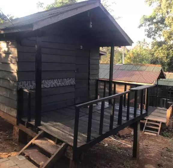 پانسیون New Happy Elephant Bungalows