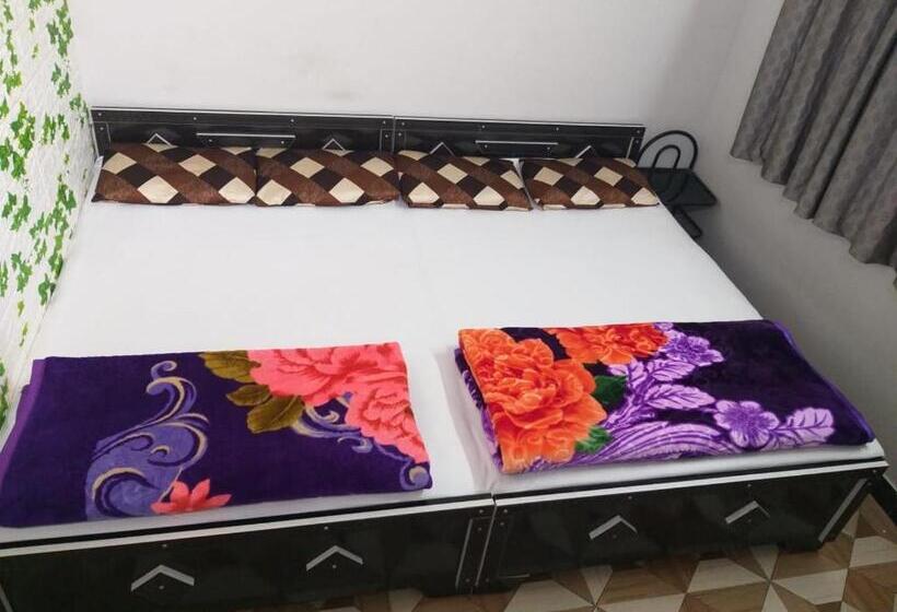 پانسیون Shree Gajanan Guest House