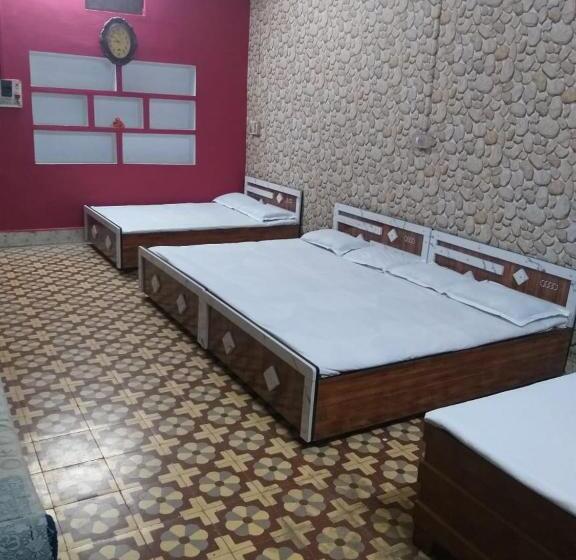 پانسیون Shree Gajanan Guest House