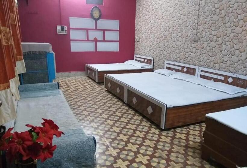 پانسیون Shree Gajanan Guest House