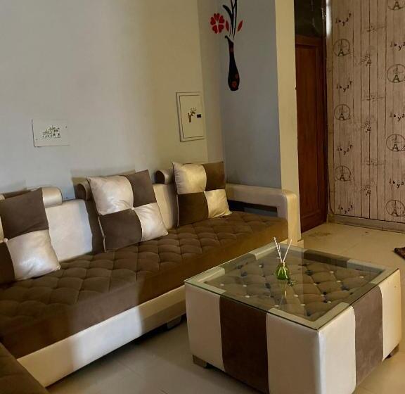 پانسیون Urban Oasis