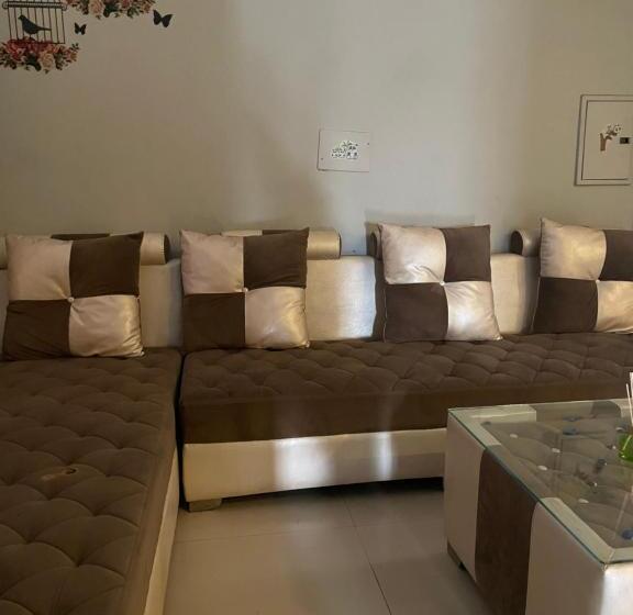 پانسیون Urban Oasis