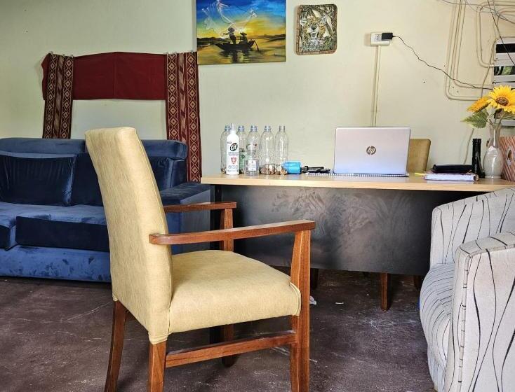 ユースホステル Peixes Apart