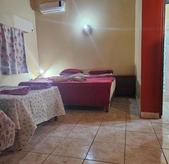 ユースホステル Peixes Apart