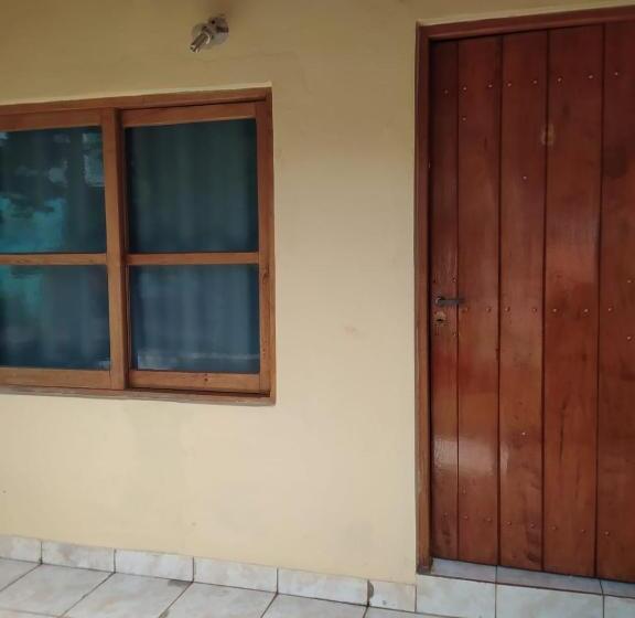 ユースホステル Peixes Apart