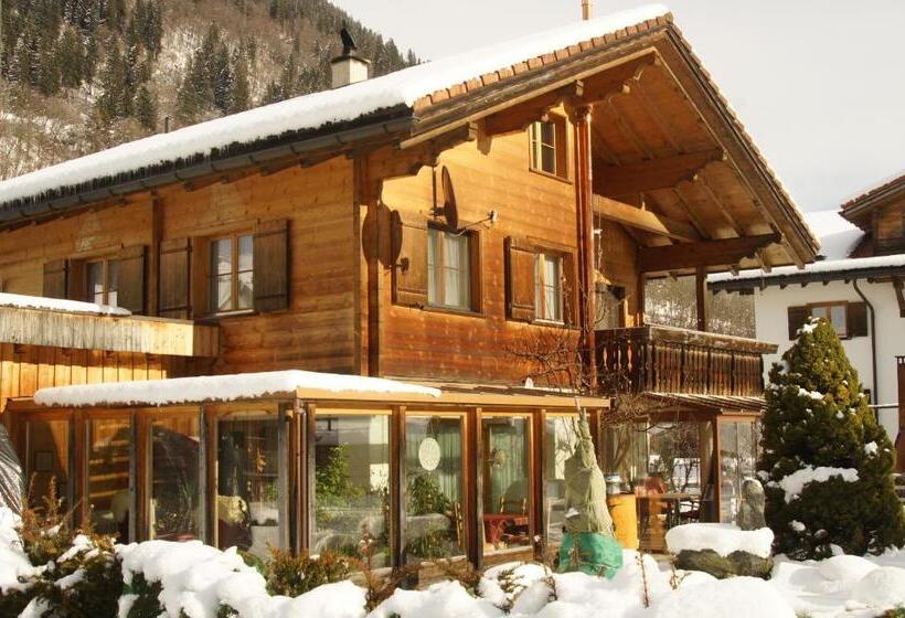 Bed and Breakfast Beat & Ursula S Guest House