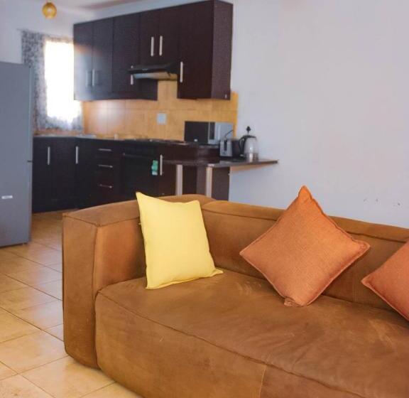 Hotel Alldays Sunset Lodge