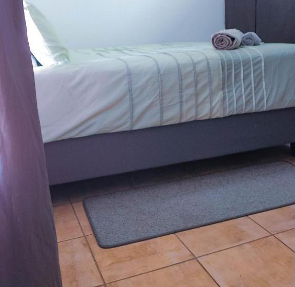 Hotel Alldays Sunset Lodge