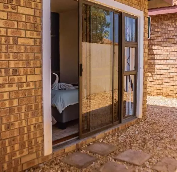 Hotelli Alldays Sunset Lodge