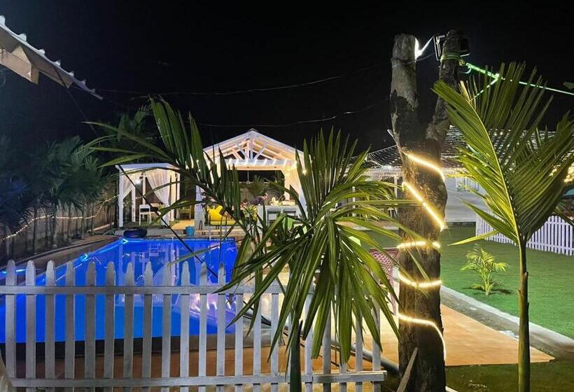 בית מלון כפרי Blue Lagoon Villa Pasighat