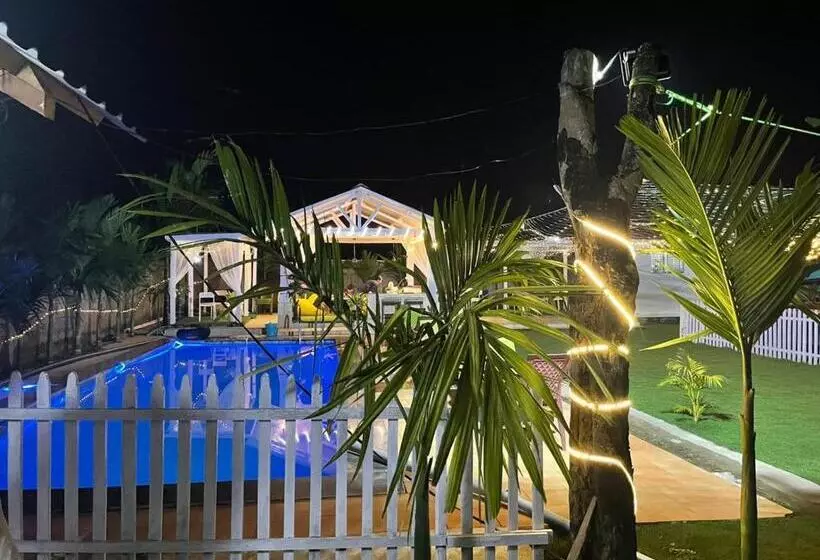 Hotelli Blue Lagoon Villa Pasighat