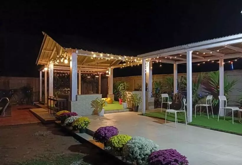 Hotelli Blue Lagoon Villa Pasighat