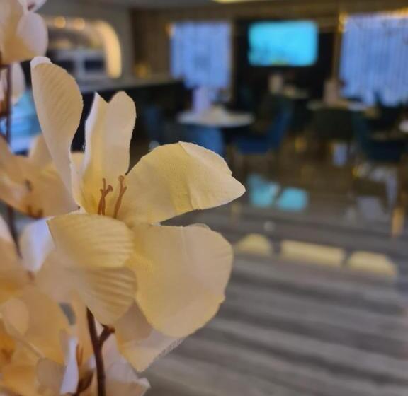 בית מלון כפרי Orunt Jewel