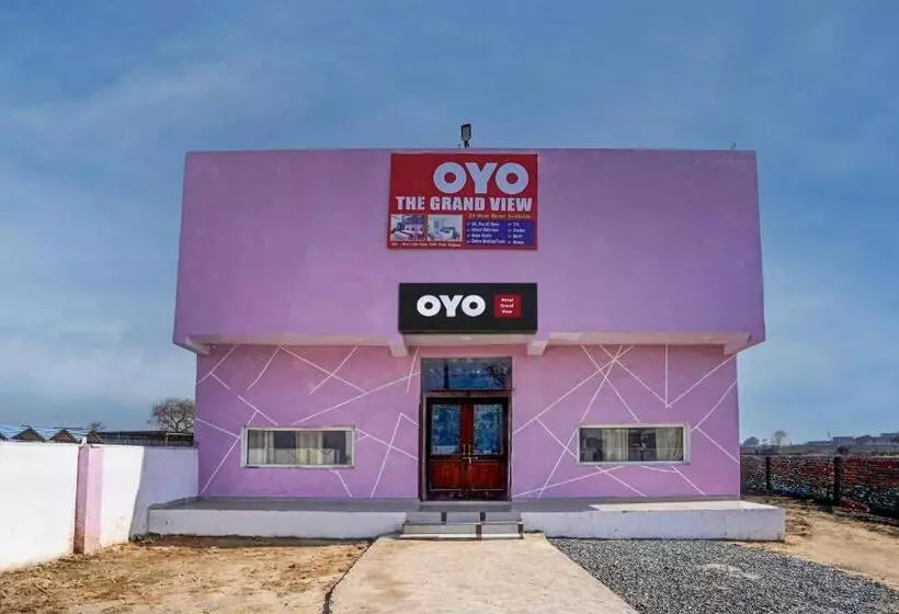 ホテル Oyo The Grand View