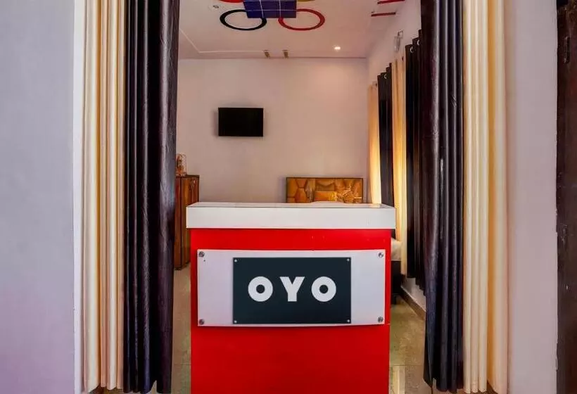 ホテル Oyo The Grand View