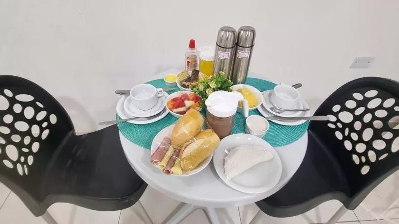 ホテル Pousada Peromar