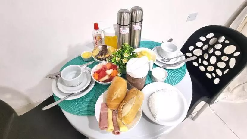 ホテル Pousada Peromar