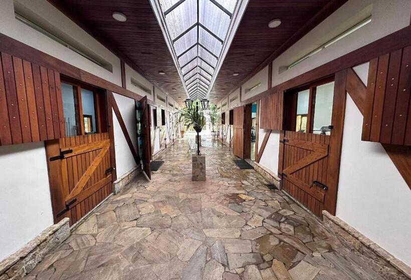 هتل Quatre Saison 308