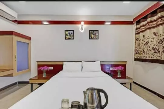 Hôtel Sai Ram Suites