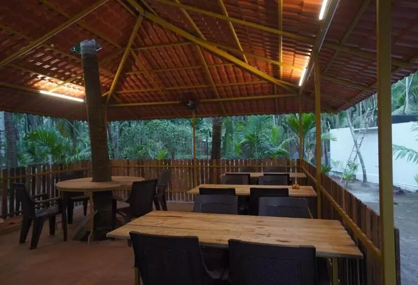 ホテル The Cocario