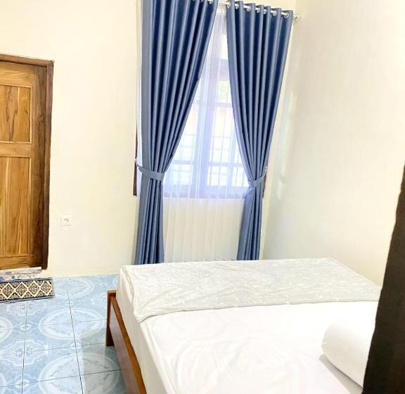 پانسیون Cendana Guesthouse Labuan Bajo2