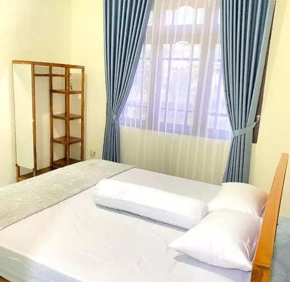 Majatalo Cendana Guesthouse Labuan Bajo2