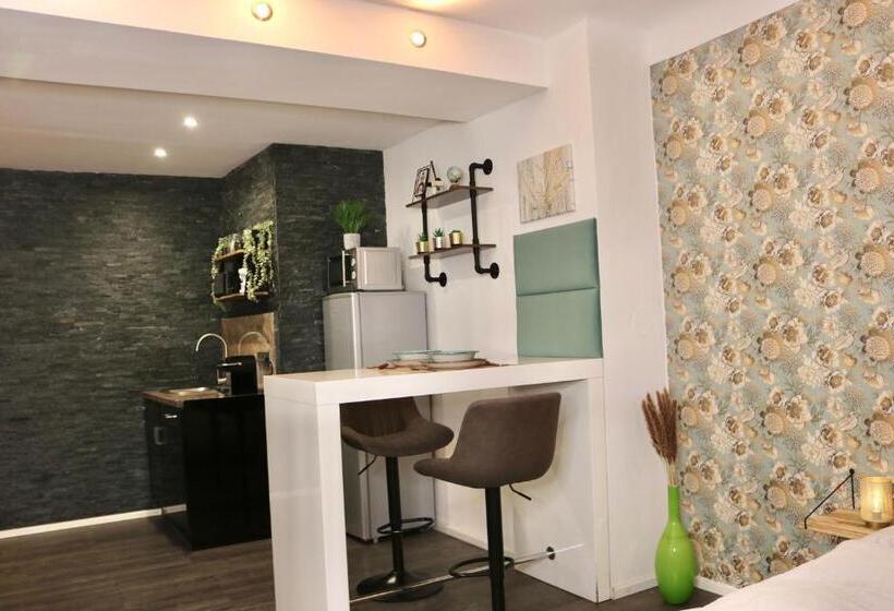 پانسیون Philux City Apartment