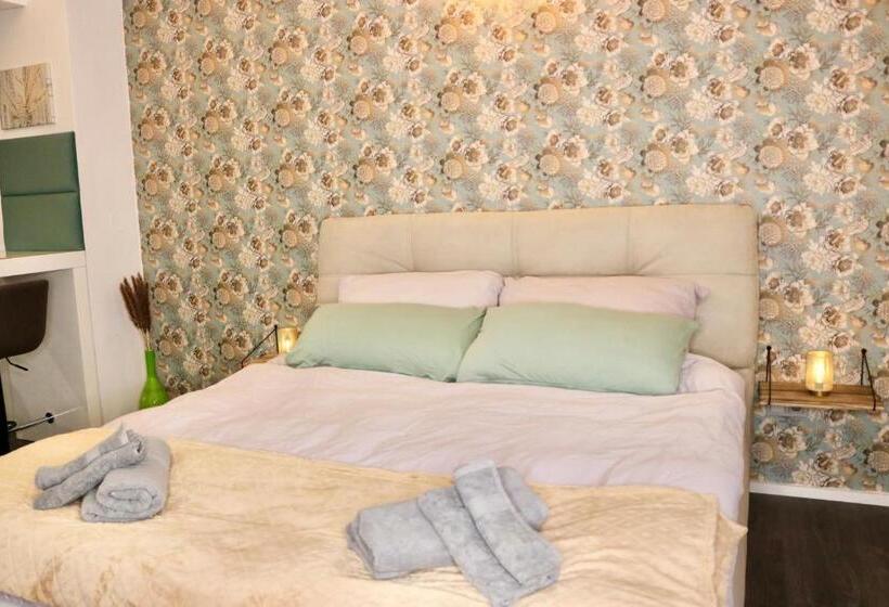 پانسیون Philux City Apartment