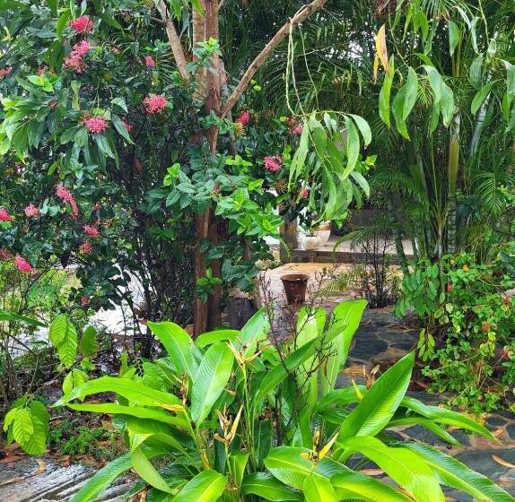 Pension (Hôtel basse catégorie) Regiment Villa