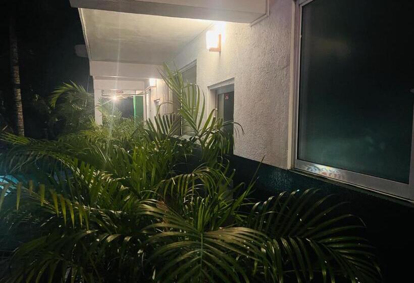 פנסיון Sahas Guest House